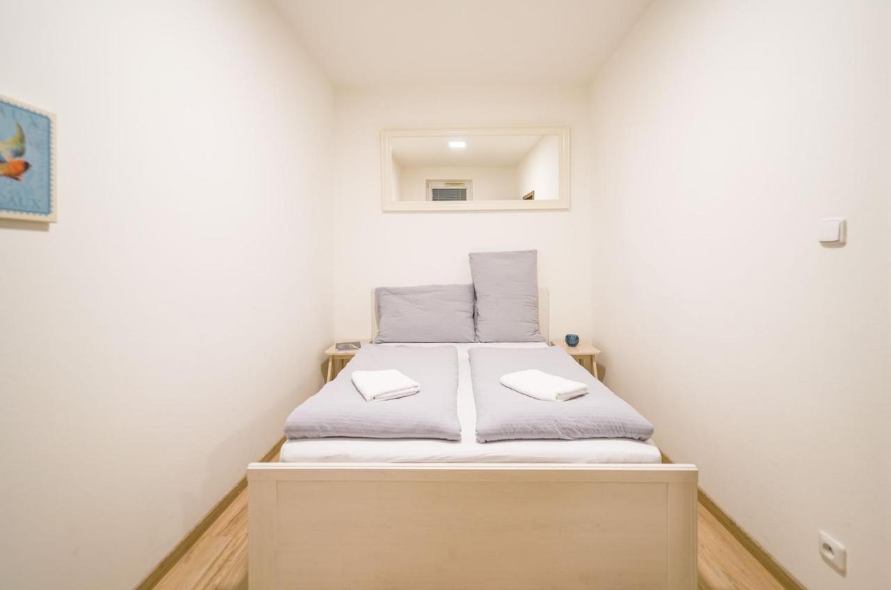 Vesna Convenient Apartment Bratislava Bagian luar foto
